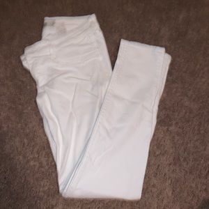 White skinny jeans